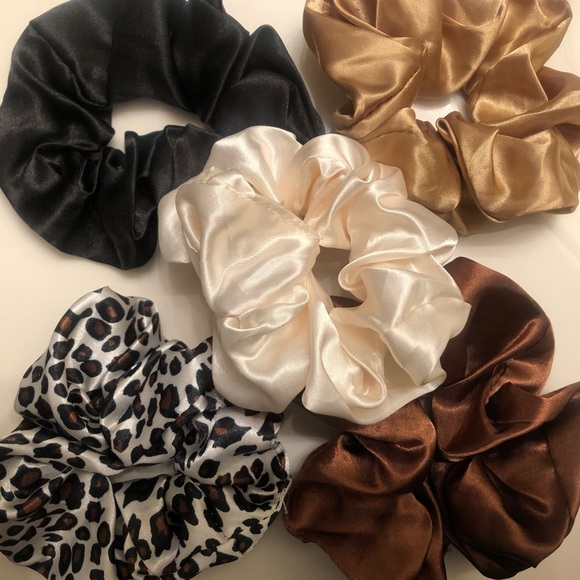 Accessories - 3/$10 NBW Hair Accessories: scrunchies, headbands, multifunctional gaiters